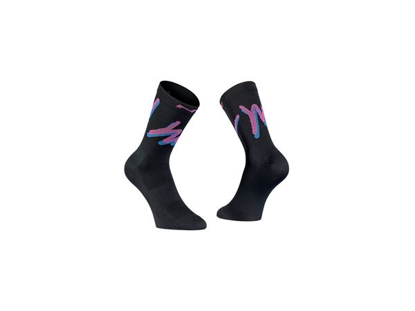 NORTHWAVE CALCETIN VACATION NEGRO/FUCSIA