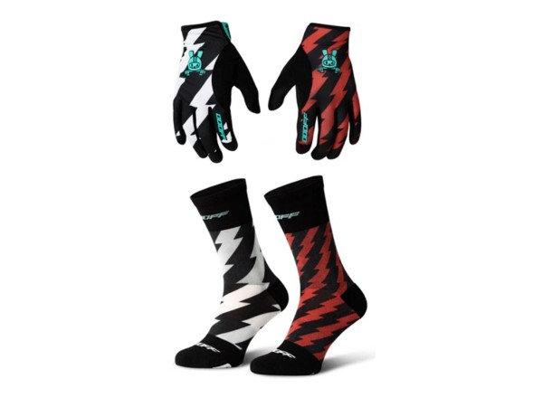 PACK CALCETINES Y GUANTES RAYOS OOOFF
